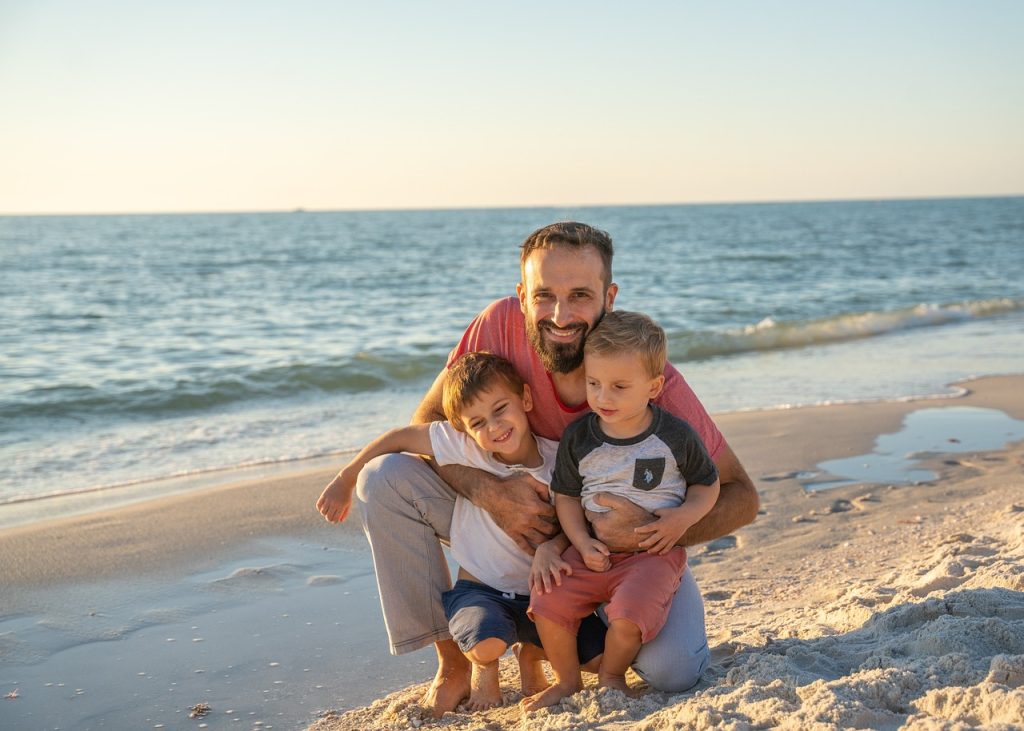 family, beach, father-7019485.jpg